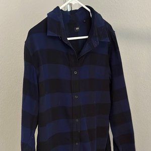 Uniqlo Dark Navy Plaid Flannel